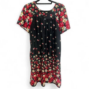 VINTAGE Granada Short Sleeve Floral Nightgown pockets midi length size Medium